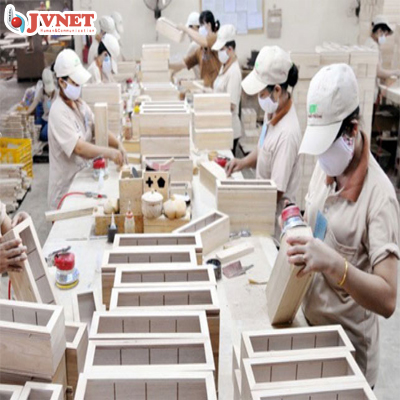 CẦN GẤP 1 NỮ ĐÓNG GÓI KIỂM TRA SẢN PHẨM